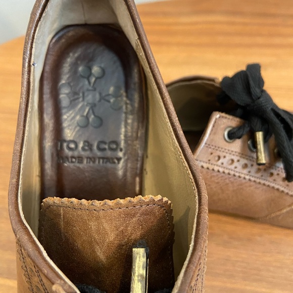 TO & CO made in Italy brogue. Gorgeous. Hand made leather lined inside. - Picture 3 of 4